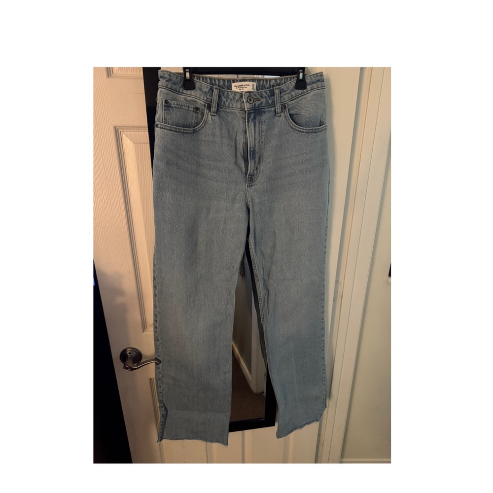 Abercrombie & Fitch High Rise Baggy Blue Jeans NWT